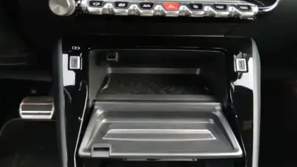 Photo 20 Peugeot 208  Hybrid 100 e-DCS6