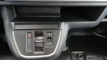 Photo 21 Peugeot Expert  FGN M BLUEHDI 180 S&S EAT8