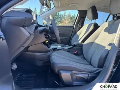 Photo 33 Peugeot 208  Hybrid 110 e-DCS6