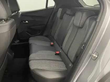 Photo 66 Peugeot 2008  Hybrid 136 e-DCS6