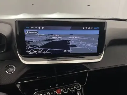 Photo 71 Peugeot 2008  Hybrid 136 e-DCS6