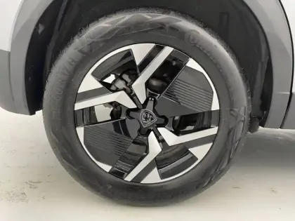 Photo 47 Peugeot 2008  Hybrid 136 e-DCS6