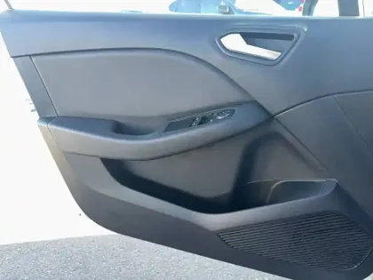 Photo 38 Renault Clio  SCe 75