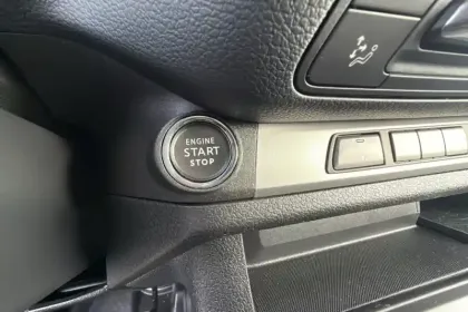 Photo 18 Peugeot Expert  CA FIXE M BLUEHDI 180 S&S EAT8