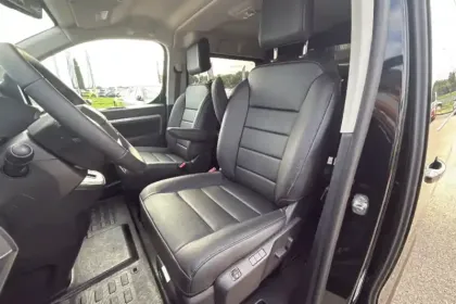 Photo 10 Peugeot Expert  CA FIXE M BLUEHDI 180 S&S EAT8