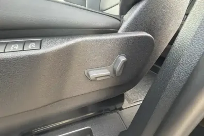 Photo 13 Peugeot Expert  CA FIXE M BLUEHDI 180 S&S EAT8