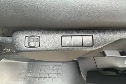 Photo 12 Peugeot Expert  CA FIXE M BLUEHDI 180 S&S EAT8