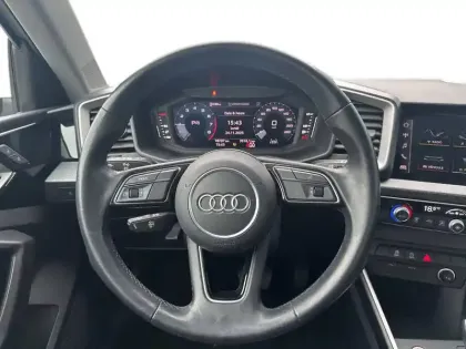 Photo 15 Audi A1  Sportback 30 TFSI 110 ch S tronic 7