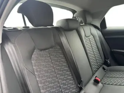 Photo 9 Audi A1  Sportback 30 TFSI 110 ch S tronic 7