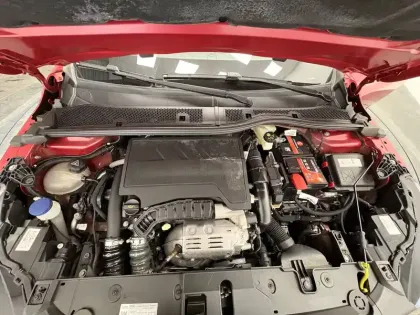 Photo 33 Peugeot 208  PureTech 100 S&S EAT8