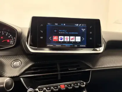 Photo 20 Peugeot 208  PureTech 100 S&S EAT8