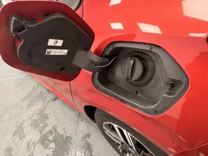 Photo 28 Peugeot 208  PureTech 100 S&S EAT8