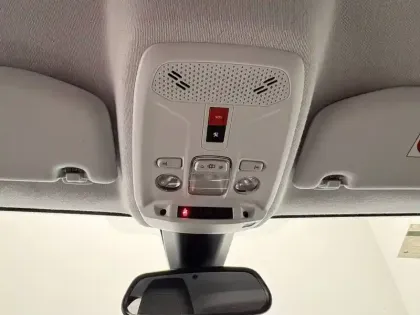 Photo 24 Peugeot 208  PureTech 100 S&S EAT8