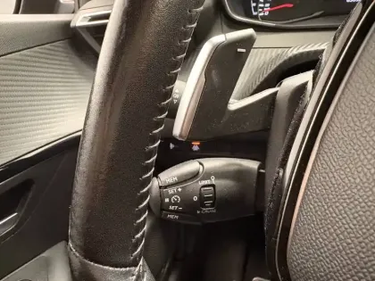 Photo 18 Peugeot 208  PureTech 100 S&S EAT8