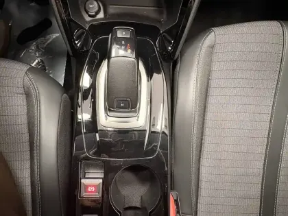 Photo 25 Peugeot 208  PureTech 100 S&S EAT8