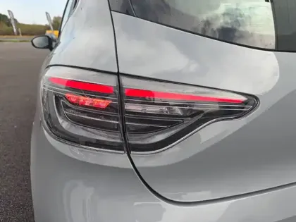 Photo 10 Renault Clio  TCe 90