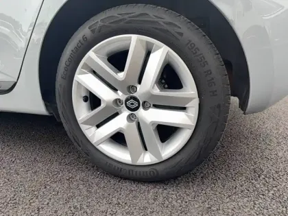 Photo 6 Renault Clio  TCe 90