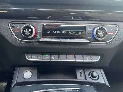 Photo 22 Audi Q5  50 TFSI e 299 S tronic 7 Quattro