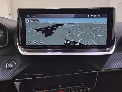 Photo 18 Peugeot 208  PureTech 100 S&S BVM6