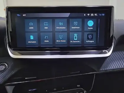 Photo 23 Peugeot 208  PureTech 100 S&S BVM6