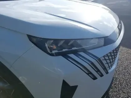 Photo 15 Peugeot 3008  Hybrid 136 e-DCS6