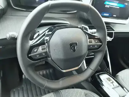 Photo 8 Peugeot 208  Hybrid 110 e-DCS6