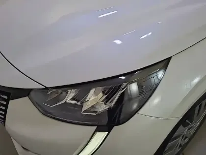 Photo 15 Peugeot 208  PureTech 100 S&S BVM6