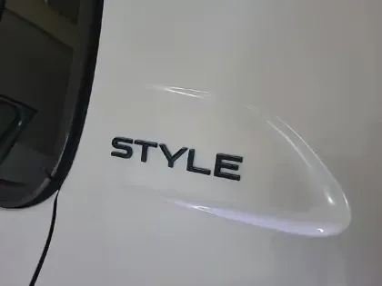 Photo 31 Peugeot 208  PureTech 100 S&S BVM6