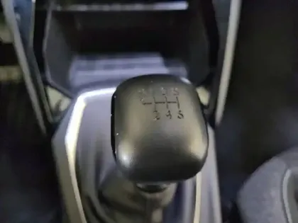 Photo 13 Peugeot 208  PureTech 100 S&S BVM6