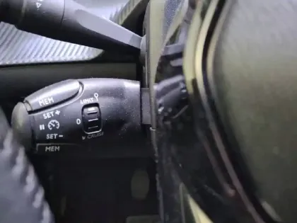 Photo 26 Peugeot 208  PureTech 100 S&S BVM6