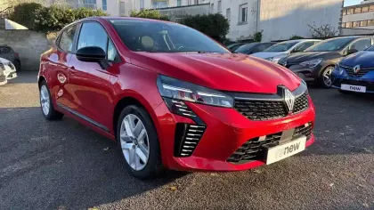 Photo 6 Renault Clio  E-Tech full hybrid 145