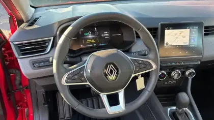 Photo 11 Renault Clio  E-Tech full hybrid 145