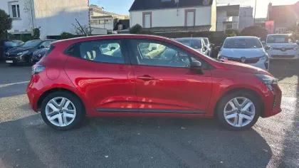 Photo 5 Renault Clio  E-Tech full hybrid 145