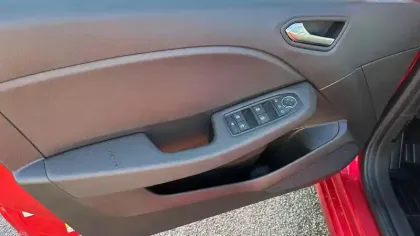 Photo 19 Renault Clio  E-Tech full hybrid 145