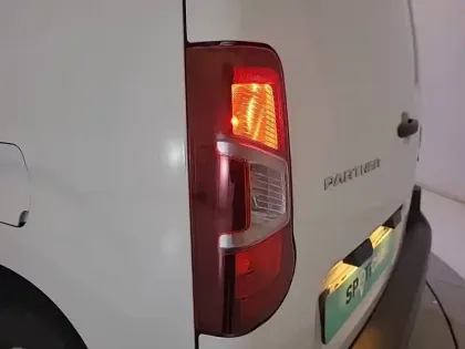 Photo 16 Peugeot Partner  FOURGON M 950 KG BLUEHDI 100 S&S BVM6