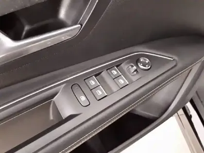 Photo 25 Peugeot 3008  Hybrid 225 e-EAT8