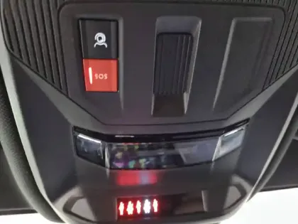 Photo 26 Peugeot 308  SW BlueHDi 130ch S&S EAT8