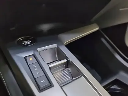 Photo 13 Peugeot 308  SW BlueHDi 130ch S&S EAT8