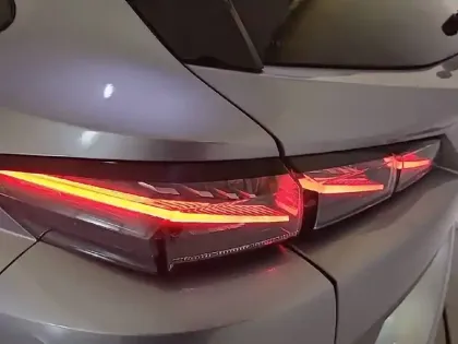 Photo 16 Peugeot 308  SW BlueHDi 130ch S&S EAT8