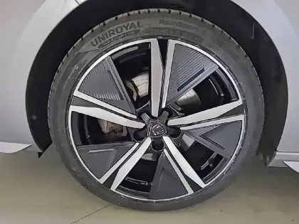 Photo 12 Peugeot 308  SW BlueHDi 130ch S&S EAT8