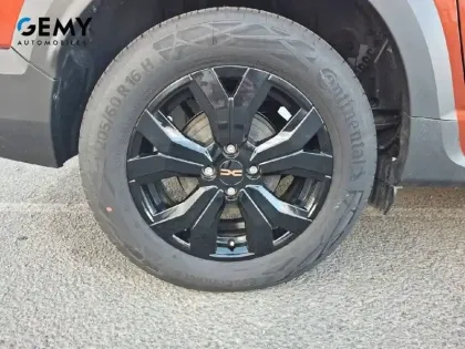 Photo 11 Dacia Jogger  Hybrid 140 7 places GSR2