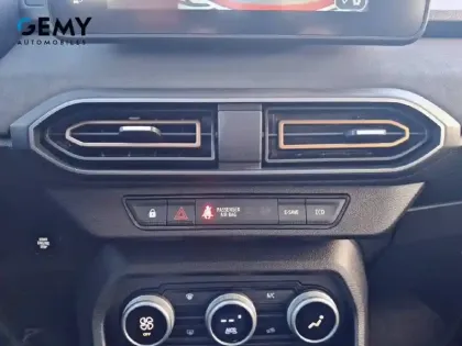 Photo 22 Dacia Jogger  Hybrid 140 7 places GSR2