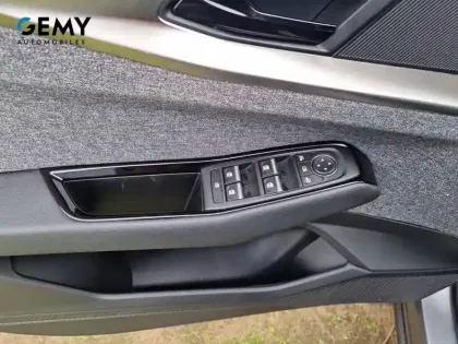 Photo 35 Renault Espace  E-Tech full hybrid 200 GSR2