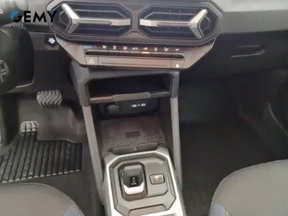 Photo 37 Dacia Duster  Hybrid 140