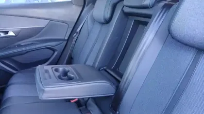 Photo 31 Peugeot 3008  BlueHDi 130ch S&S EAT8