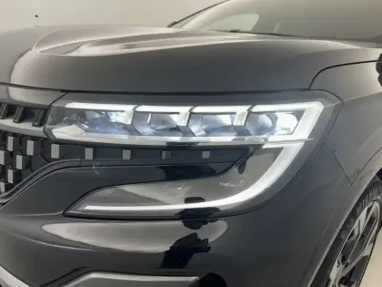 Photo 29 Renault Austral  E-Tech full hybrid 200 GSR2