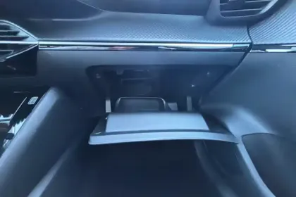 Photo 22 Peugeot 208  Hybrid 110 e-DCS6