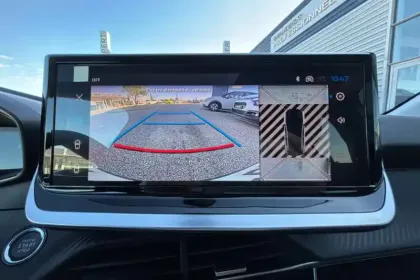 Photo 19 Peugeot 208  Hybrid 110 e-DCS6