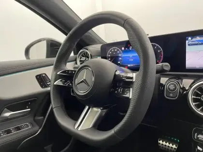 Photo 58 Mercedes Classe A  200 7G-DCT