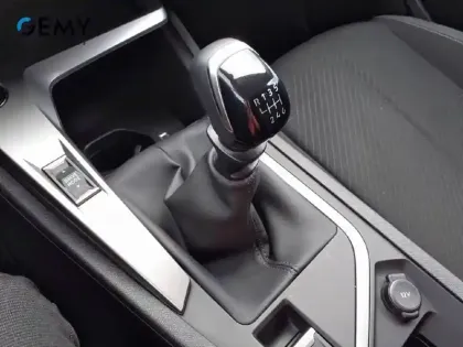 Photo 21 Peugeot 308  SW PureTech 110ch S&S BVM6